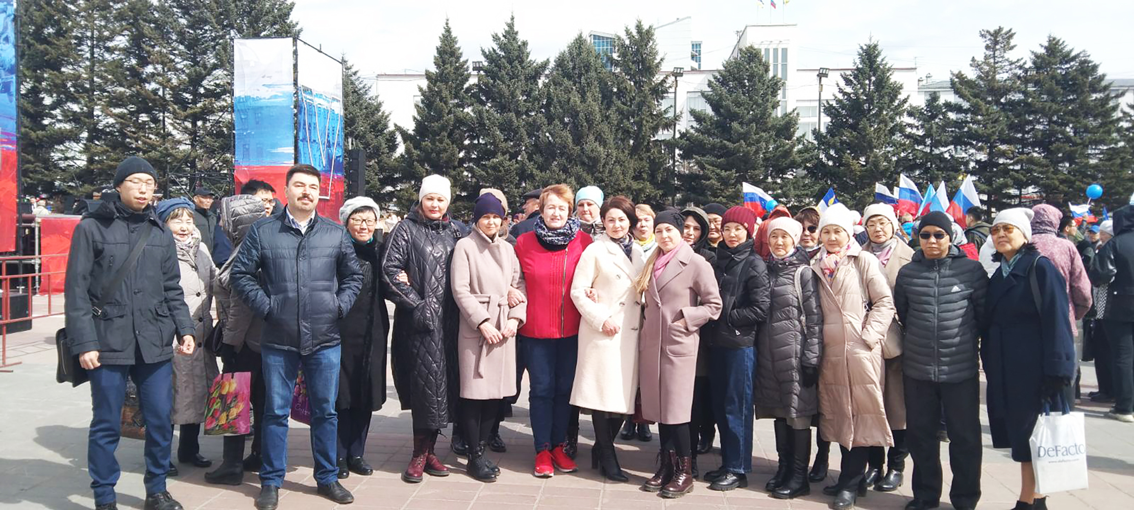 Сотрудники Госархива Бурятии приняли участие в акции  «Zа мир – без нацизма»