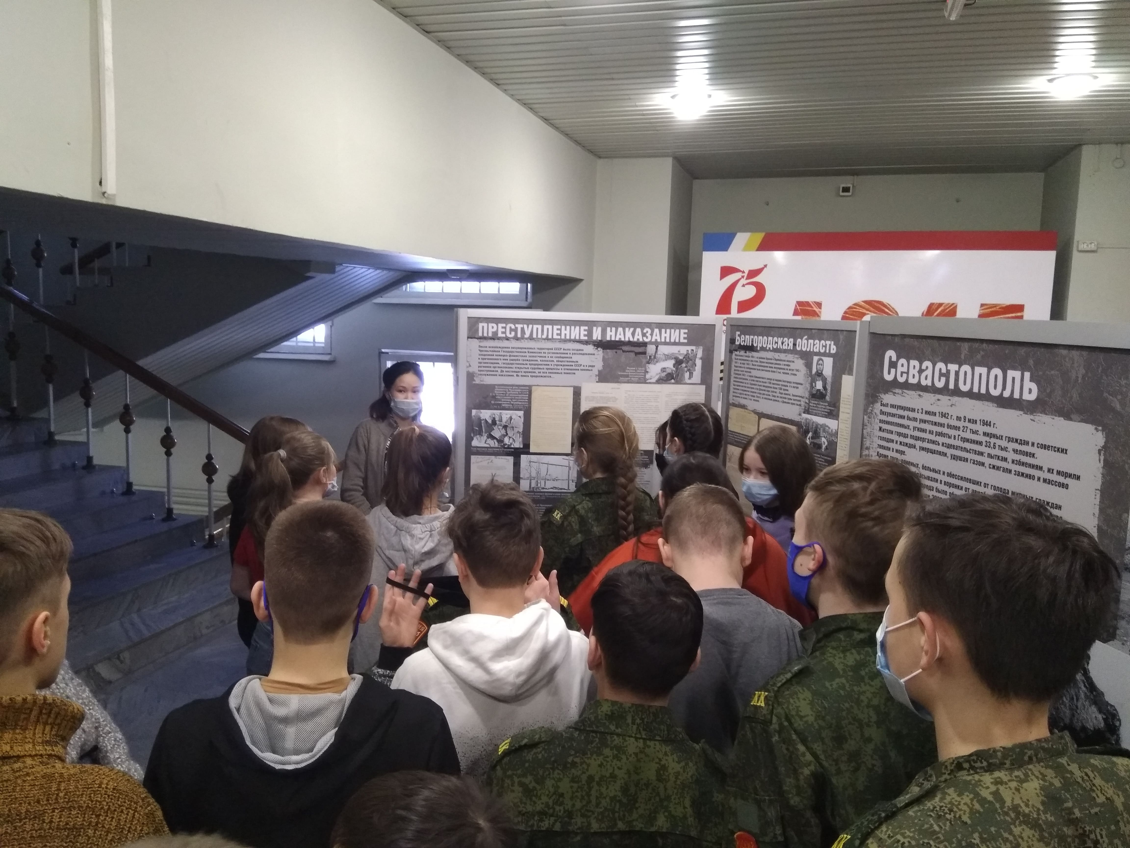Государственный архив Бурятии провел 46 экскурсий для 712 посетителей выставки «Без срока давности»