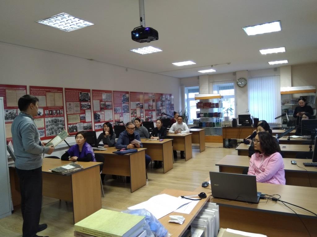 В Государственном архиве Республики Бурятия прошла экскурсия